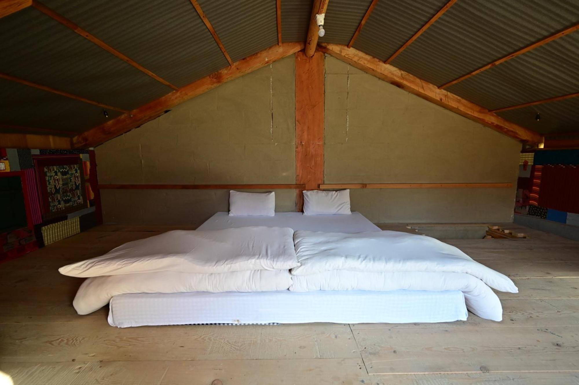 Himalayan Mud Resort Касоль Номер фото