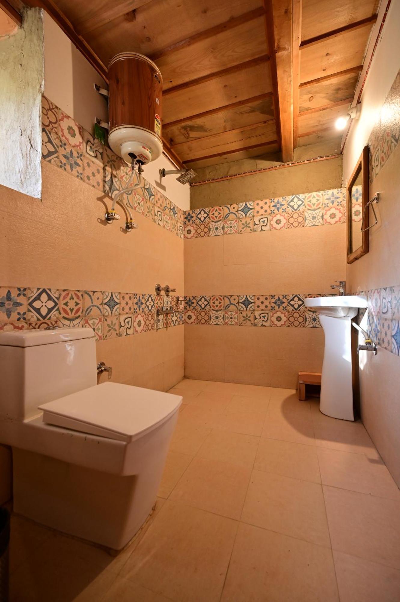 Himalayan Mud Resort Касоль Номер фото